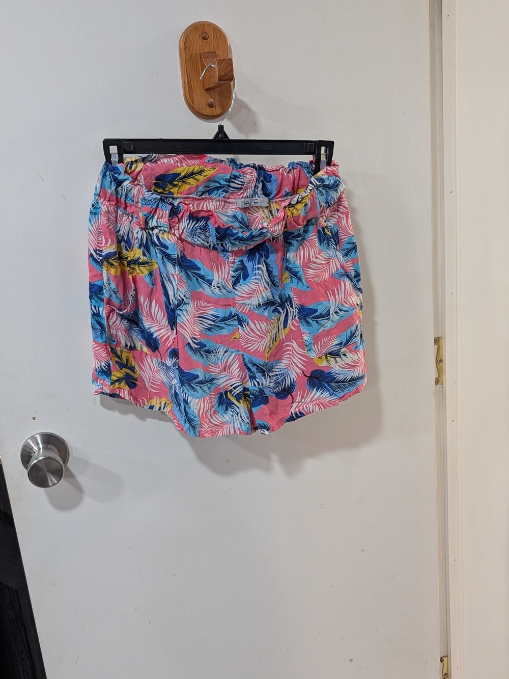 Women's Pink Tropical Print Elastic-Waist Bermuda Shorts